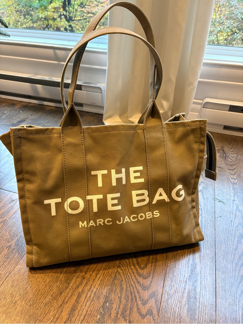 Marc Jacobs Canvas Tote Bag in Olive, used for one weekend!
